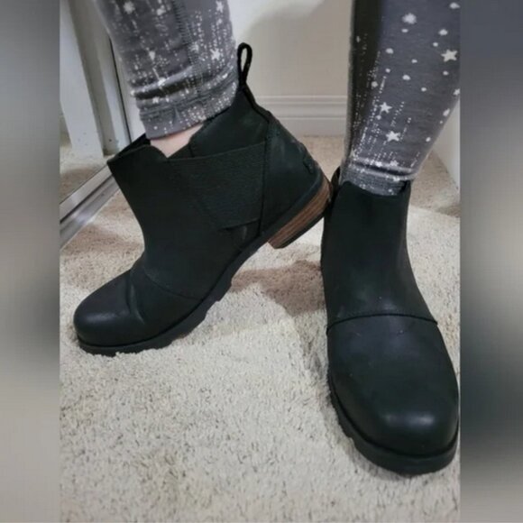 Sorel EMELIE™ III Women's Waterproof Chelsea Bootie size 8 - Picture 4 of 5